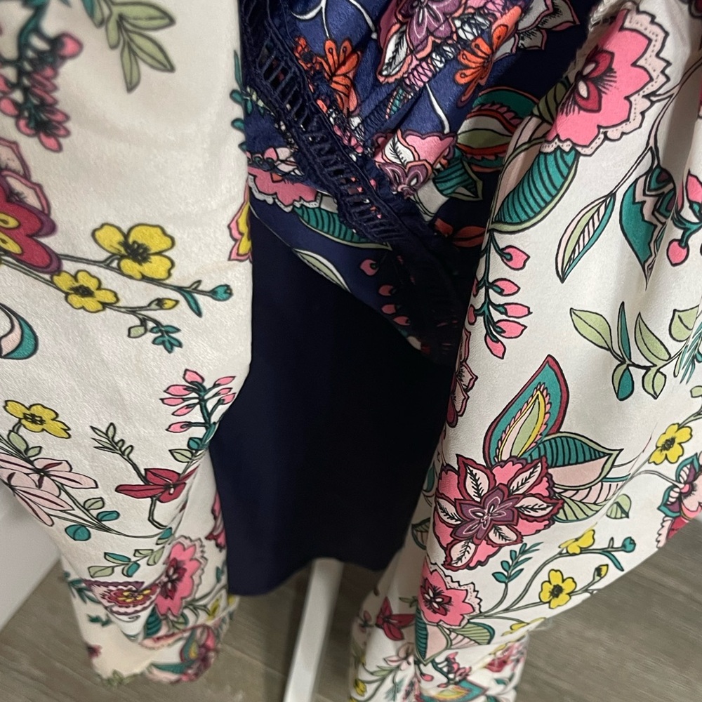 ELIZA J Navy Floral Maxi Dress with White Floral Hem Size 4 - Picture 7 of 8